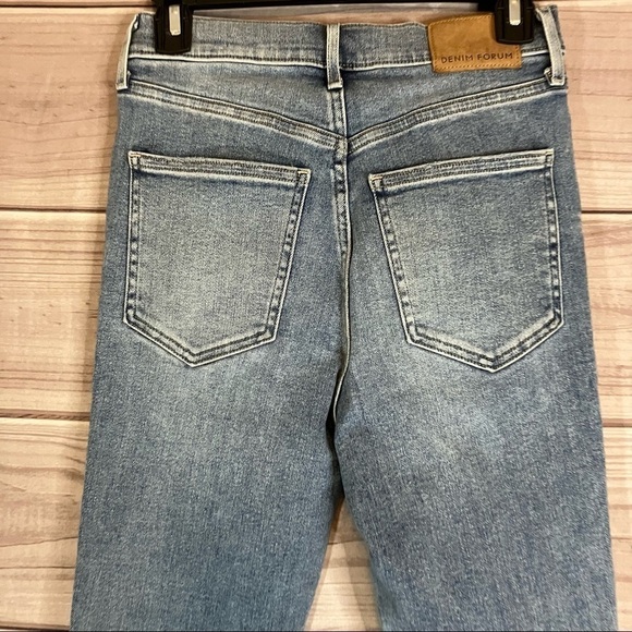 Aritzia Denim Forum the Lola High Rise Skinny Crop Distressed Jeans - Picture 8 of 11